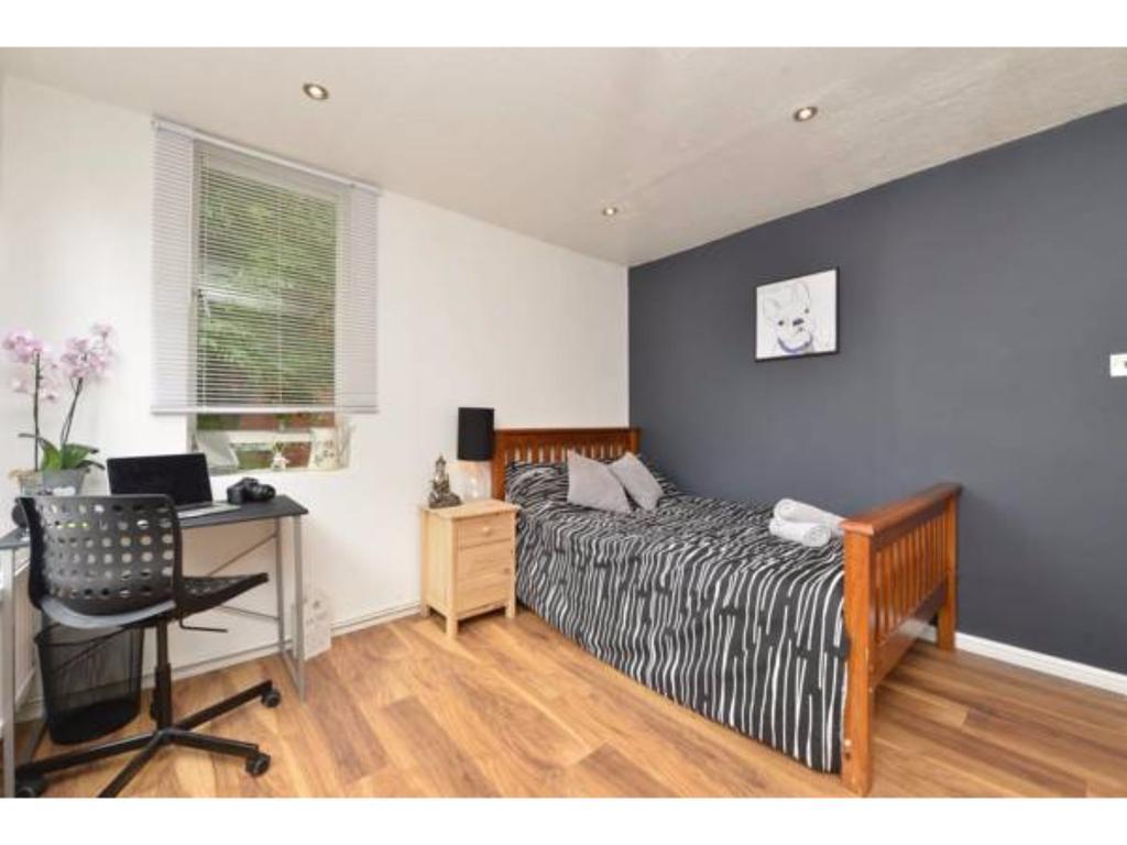 1 Double-Bed Kennington-Sk Apartment Londra Exterior foto